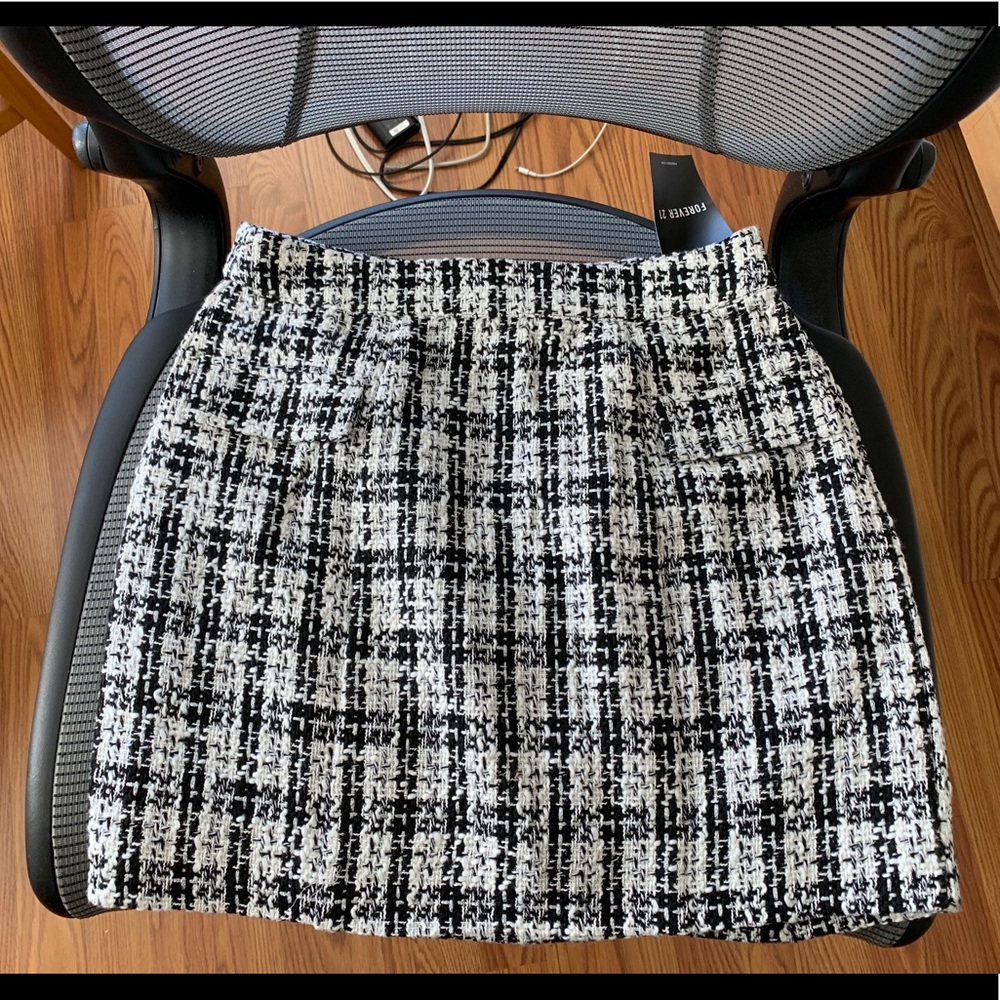 Tweed skirt